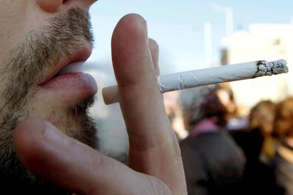 Tabaqueres dels EUA, obligades a avisar en 50 diaris dels efectes de fumar