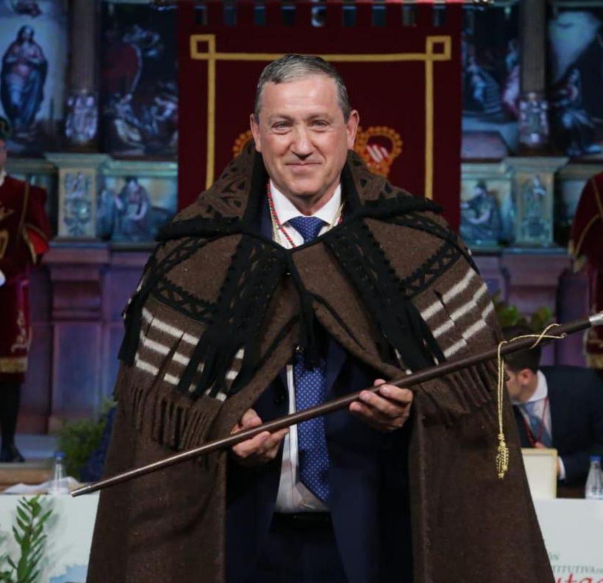 Faúndez , con la capa tras jurar el cargo. | Ch. S.