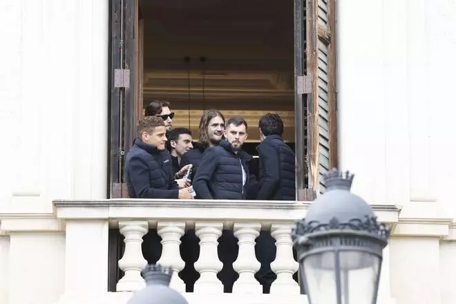 Los jugadores del Valencia CF disfrutan de la Mascletà