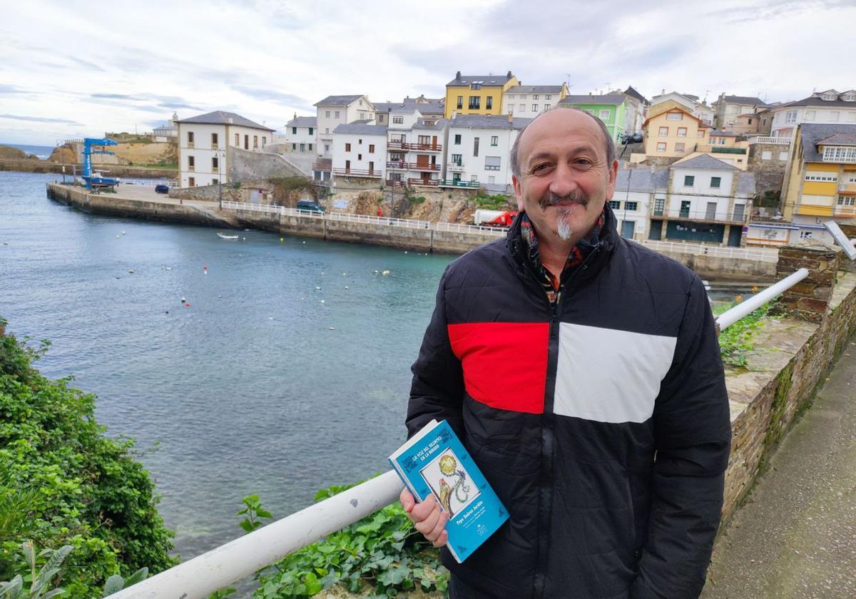 Pepe Suárez Jardón, en el puerto de la villa tapiega. | T. Cascudo