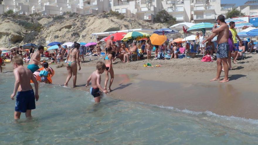 El Campello estudiará la creación de &quot;playas sin humo&quot; a propuesta de Compromís