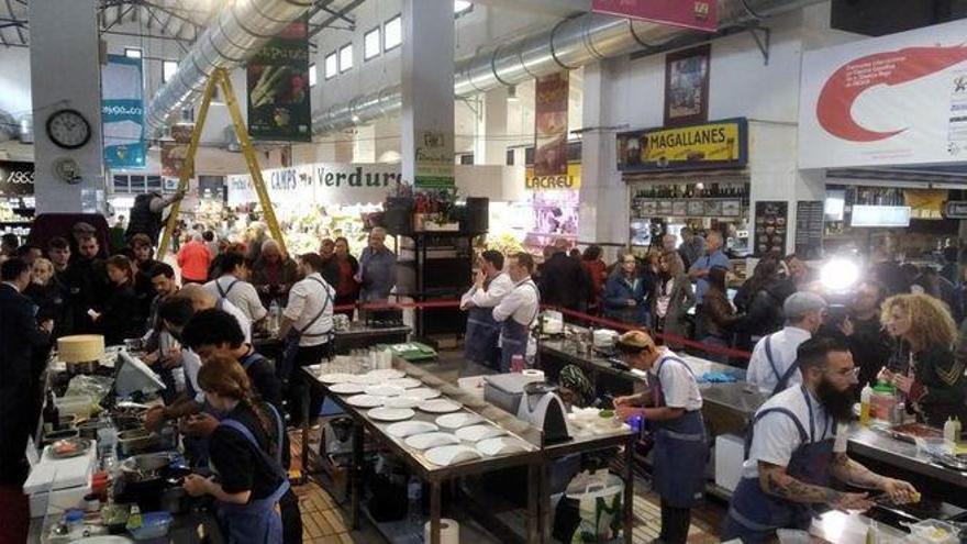 Los cocineros, en el Mercat. | A. P. F.