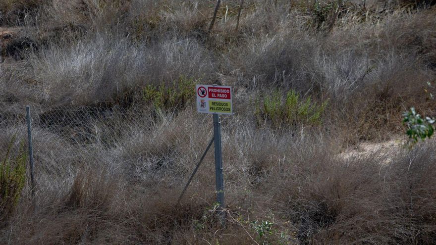 Terrenos contaminados en El Hondón en una parcela municipal en una foto de archivo.