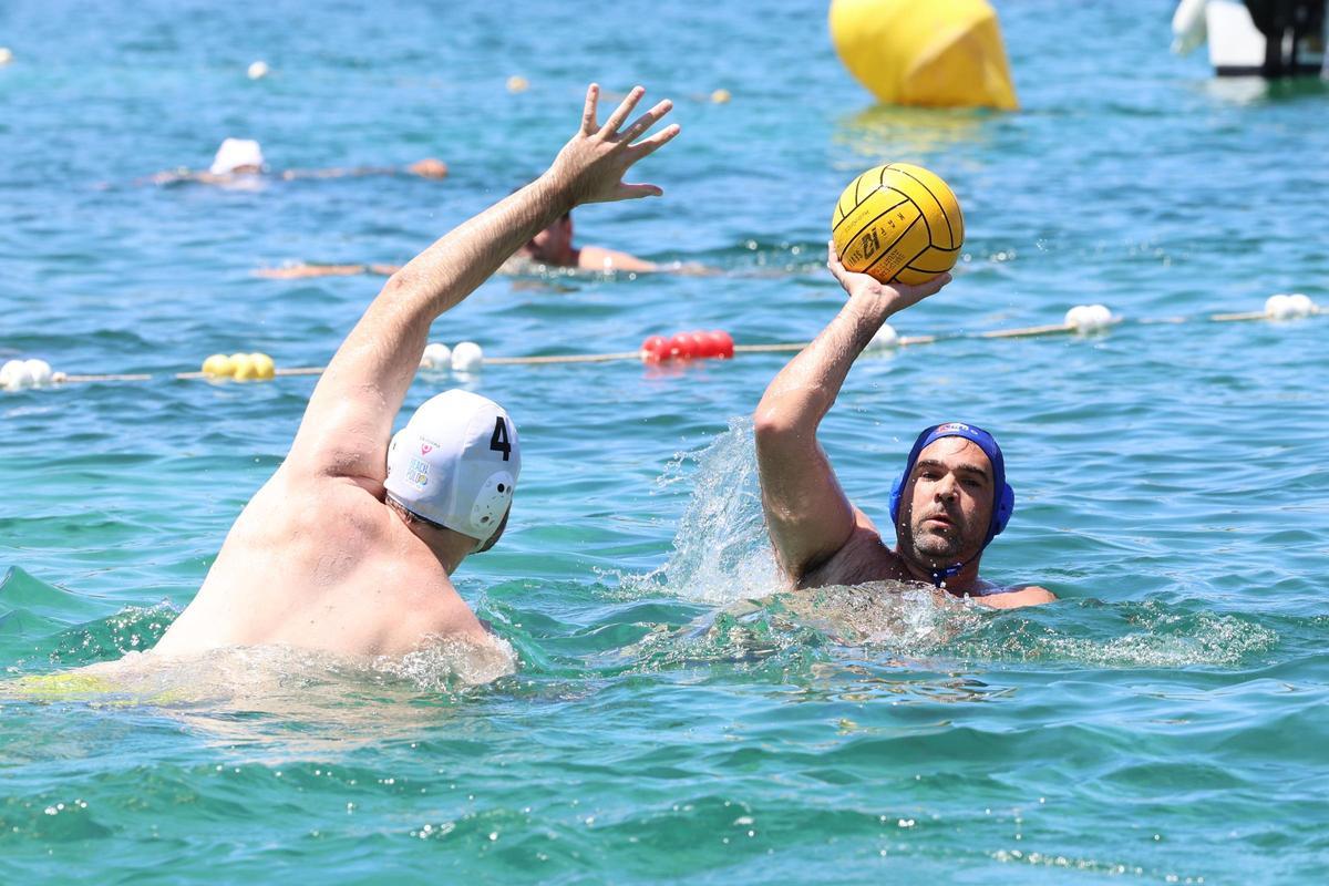Imágenes de la fase final del Beach Polo Sant Josep disputado en Port des Torrent