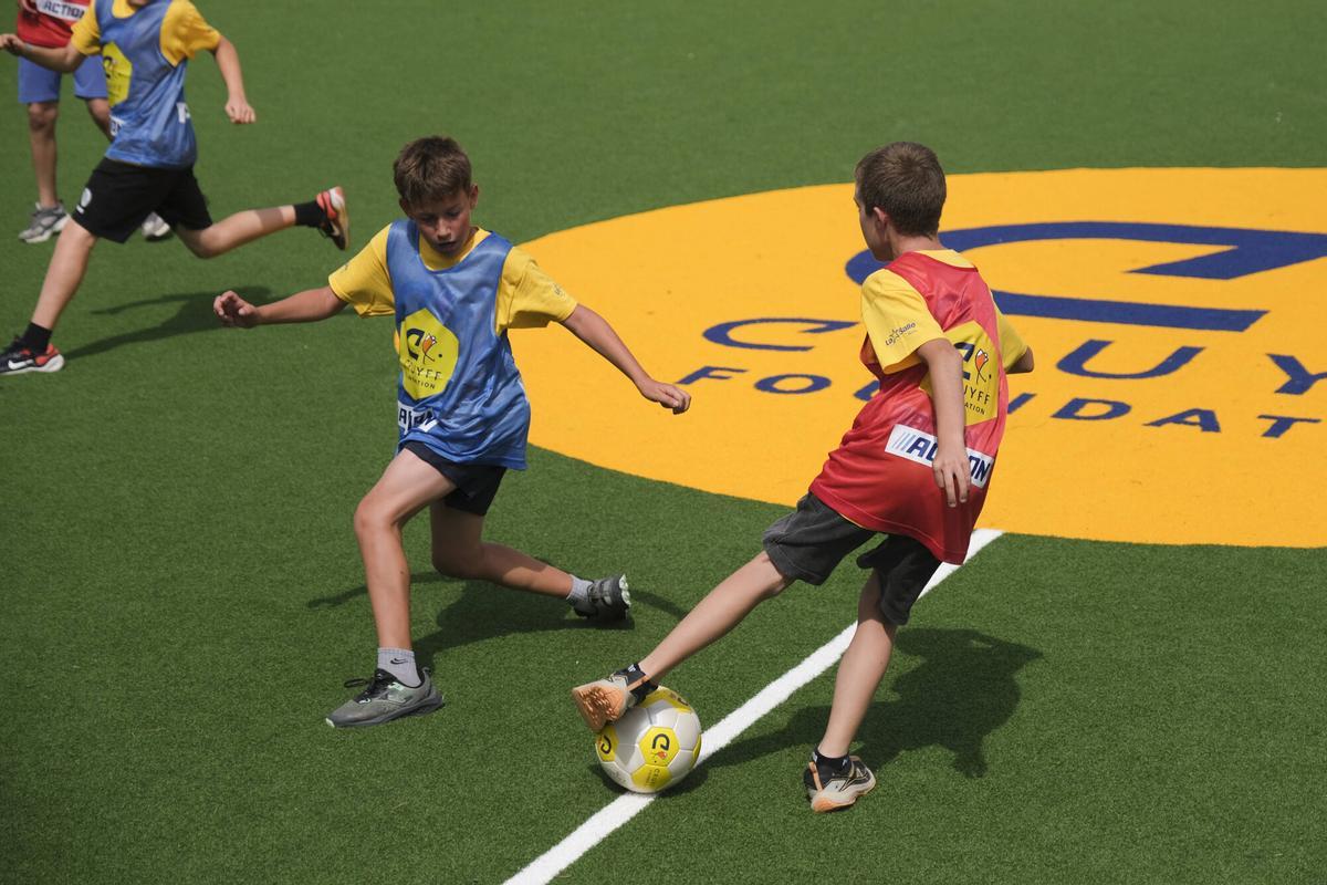 Imatges de la inauguració de la Cruyff Court de Pep Guardiola a La Salle de Manresa Imatges de la inauguració de la Cruyff Court de Pep Guardiola a La Salle de Manresa