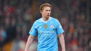 De Bruyne juega a otra cosa en Anfield