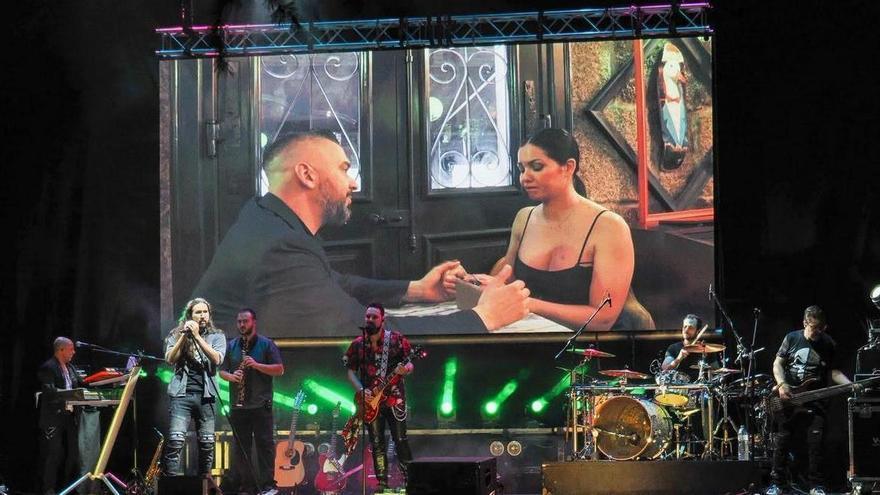 'O Camiño do Amor' chega a Outes para vivir unha noite de rock, teatro e emoción audiovisual