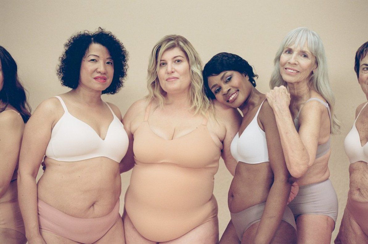 Mujeres de 50 años en ropa interior on sale