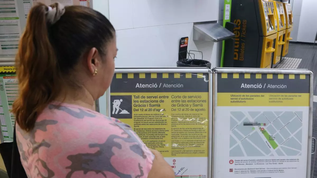 Primer día de obras en los FGC entre Sarrià y Gràcia: "Vamos como borregos"