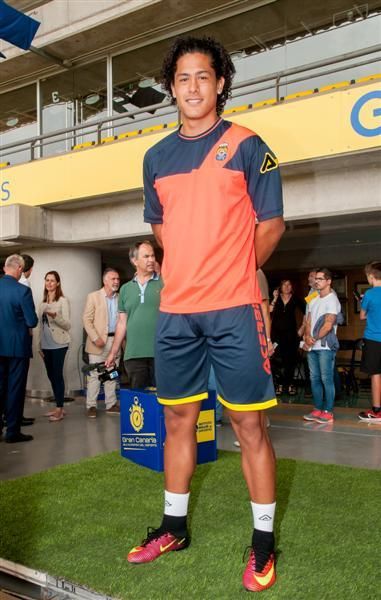 Presentación de las camisetas de la UD Las Palmas