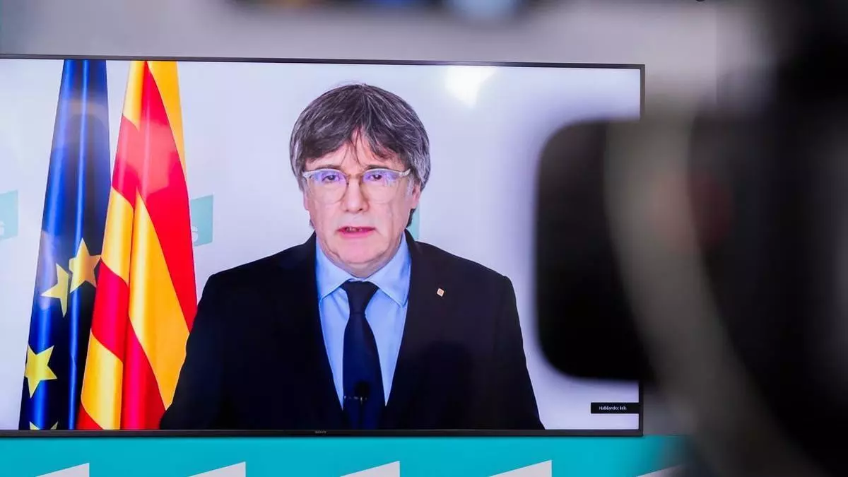 Puigdemont correrá riesgo mínimo de arresto y prisión si regresa cuando el TC inadmita el recurso del PP