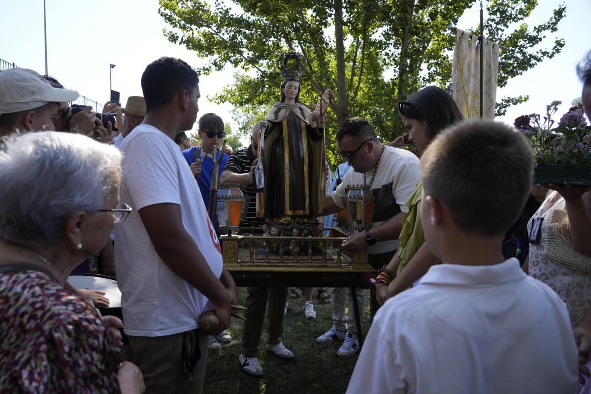 Procesión fluvial de la Virgen del Carmen, en colaboración con pirgagüistas zamoranos Procesión fluvial de la Virgen del Carmen, en colaboración con pirgagüistas zamoranos