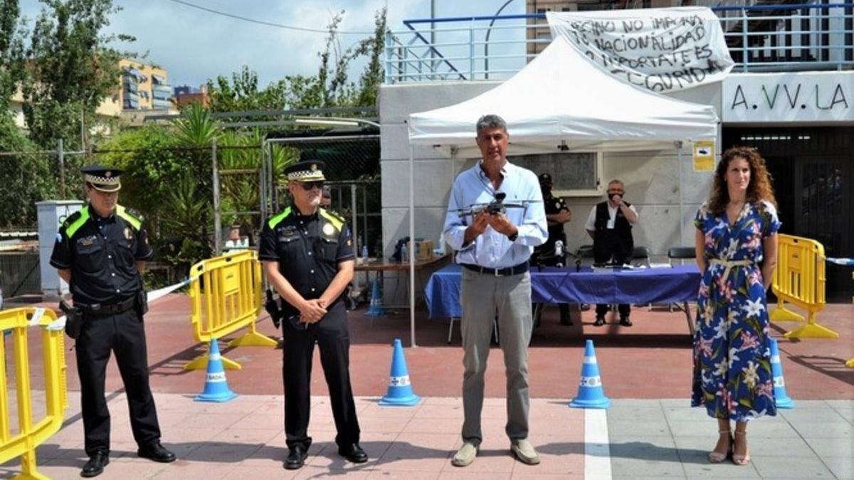 Presentación del nuevo dron de la Guardia Urbana de Badalona.