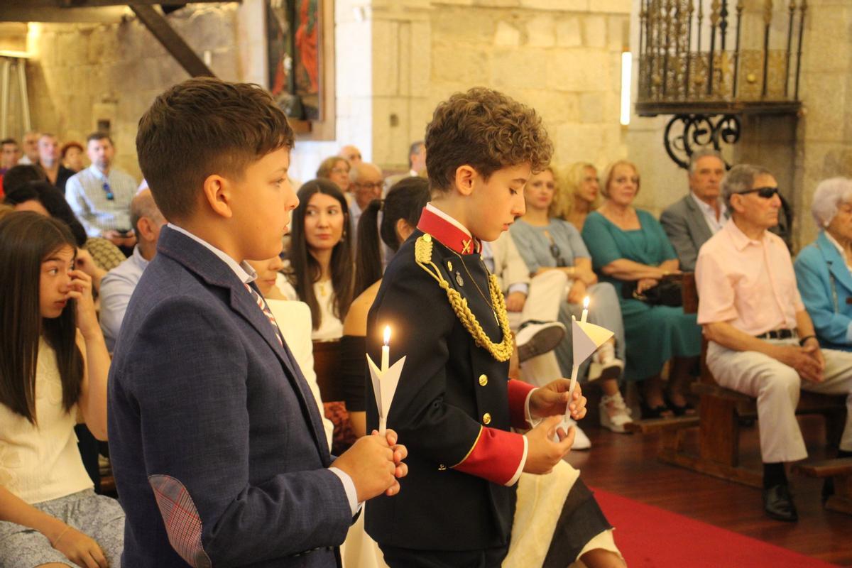 Los niños de Puebla reciben su Primera Comunión