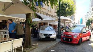 Un conductor atropella a doce clientes en una terraza en Vigo