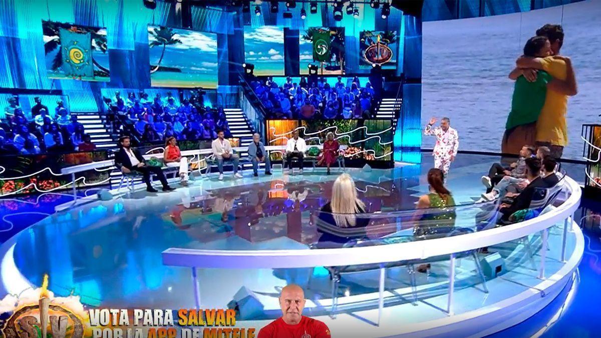 Dos reporteras de Telecinco se pelean en pleno directo: las imágenes del tremendo suceso