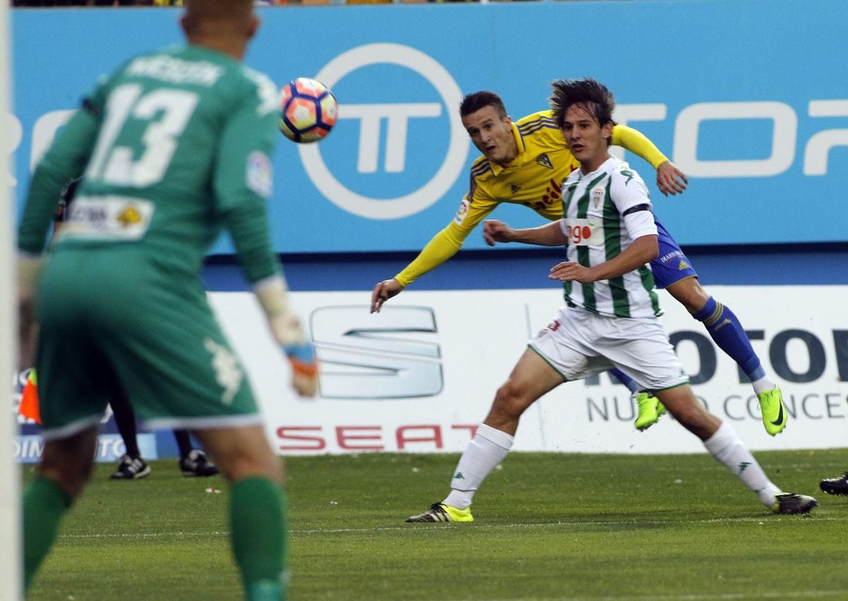 FOTOGALERÍA / Las mejores imágenes del Cádiz-Córdoba