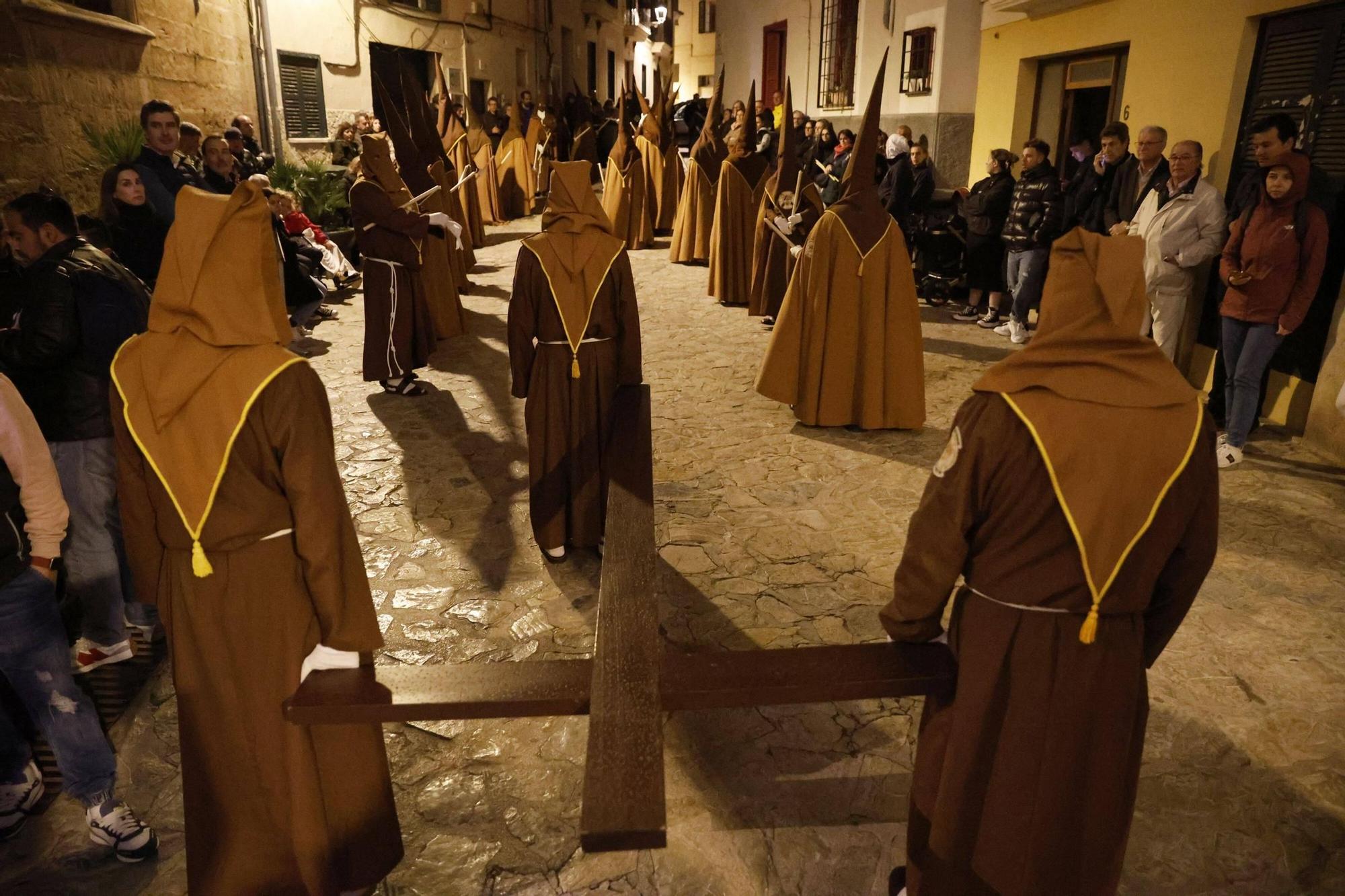 FOTOS | Semana Santa 2024: La procesión del Cristo de la Santa Creu