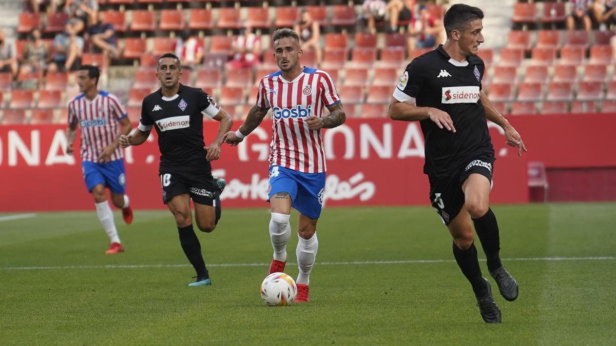 Aleix Garcia, durant el partit contra l&#039;Amorebieta