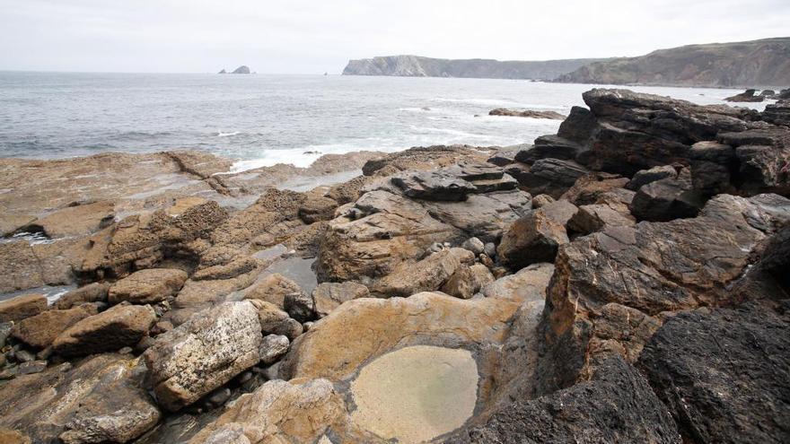 Hallado un cadáver flotando en el entorno de Peñas