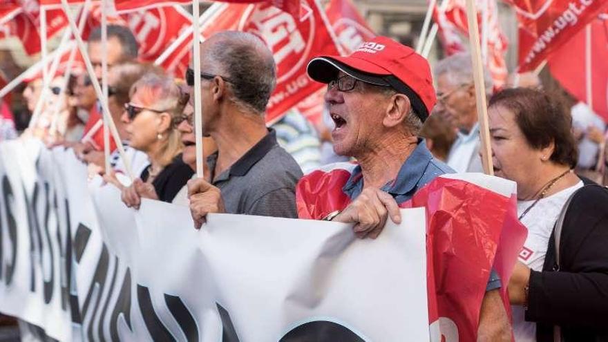 Protesta de pensionistas, el pasado octubre en Vigo. // Paula Fariña