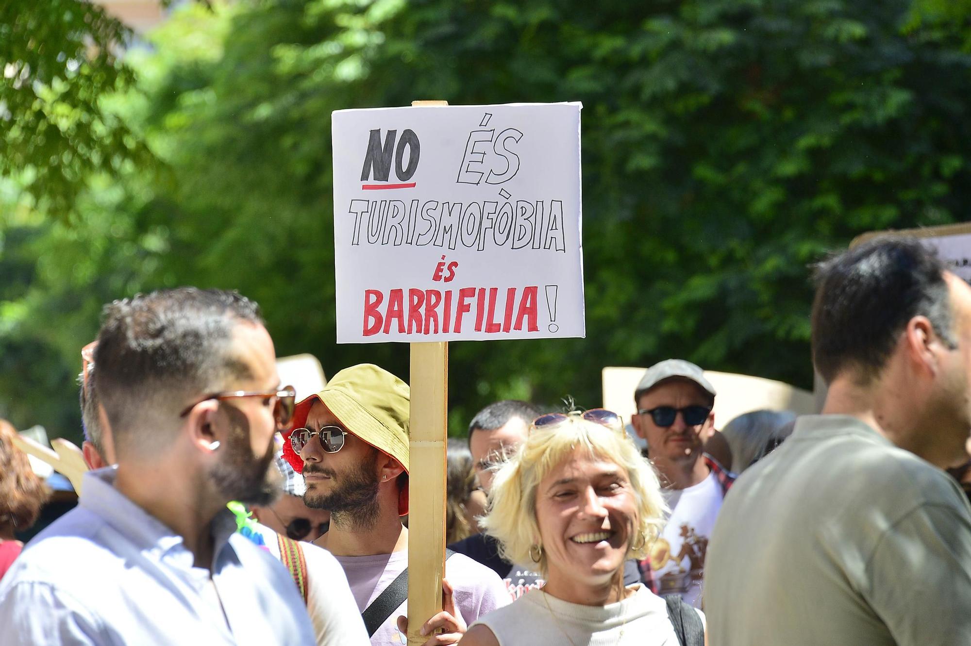 "Carolinas no se vende, se defiende"