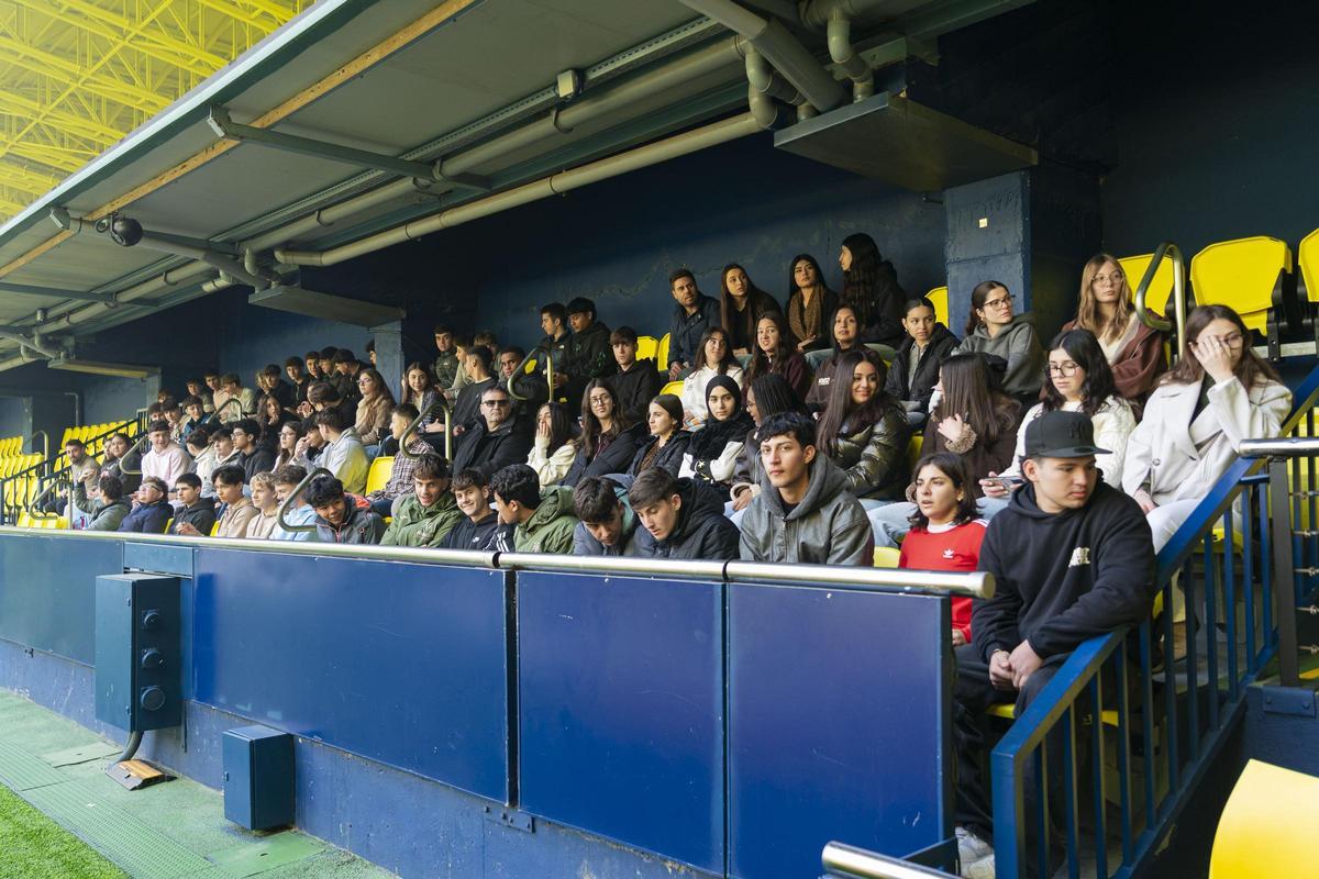 El Villarreal realizó un simulacro de evacuación parcial por emergencia en el Estadio de la Cerámica, con el fin de comprobar la eficacia del Plan de Autoprotección existente.