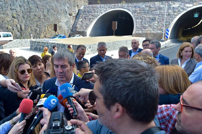 Apertura del primer tramo de la carretera de La ...