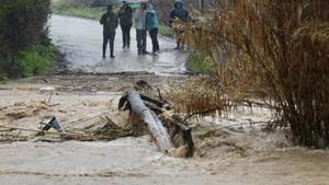 Un temporal sense precedents causa desallotjaments i destrosses a Andalusia