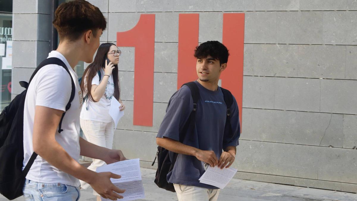 Estudiants, en les proves de la PAU en la UPV