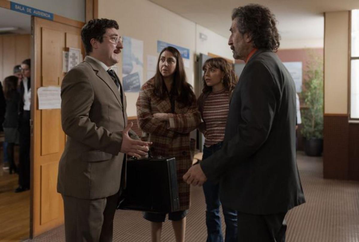 Porras, a la izquierda, y frente a él, Zahera.