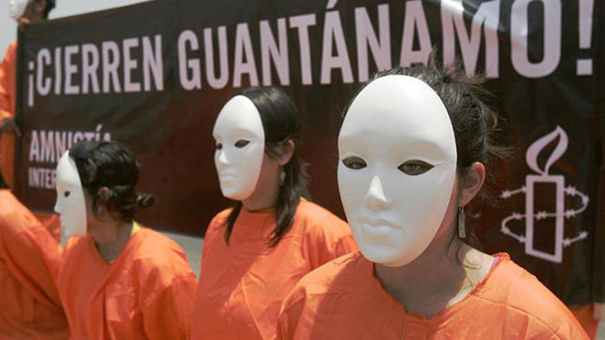 Amnistia Internacional vol una data per tancar Guantánamo