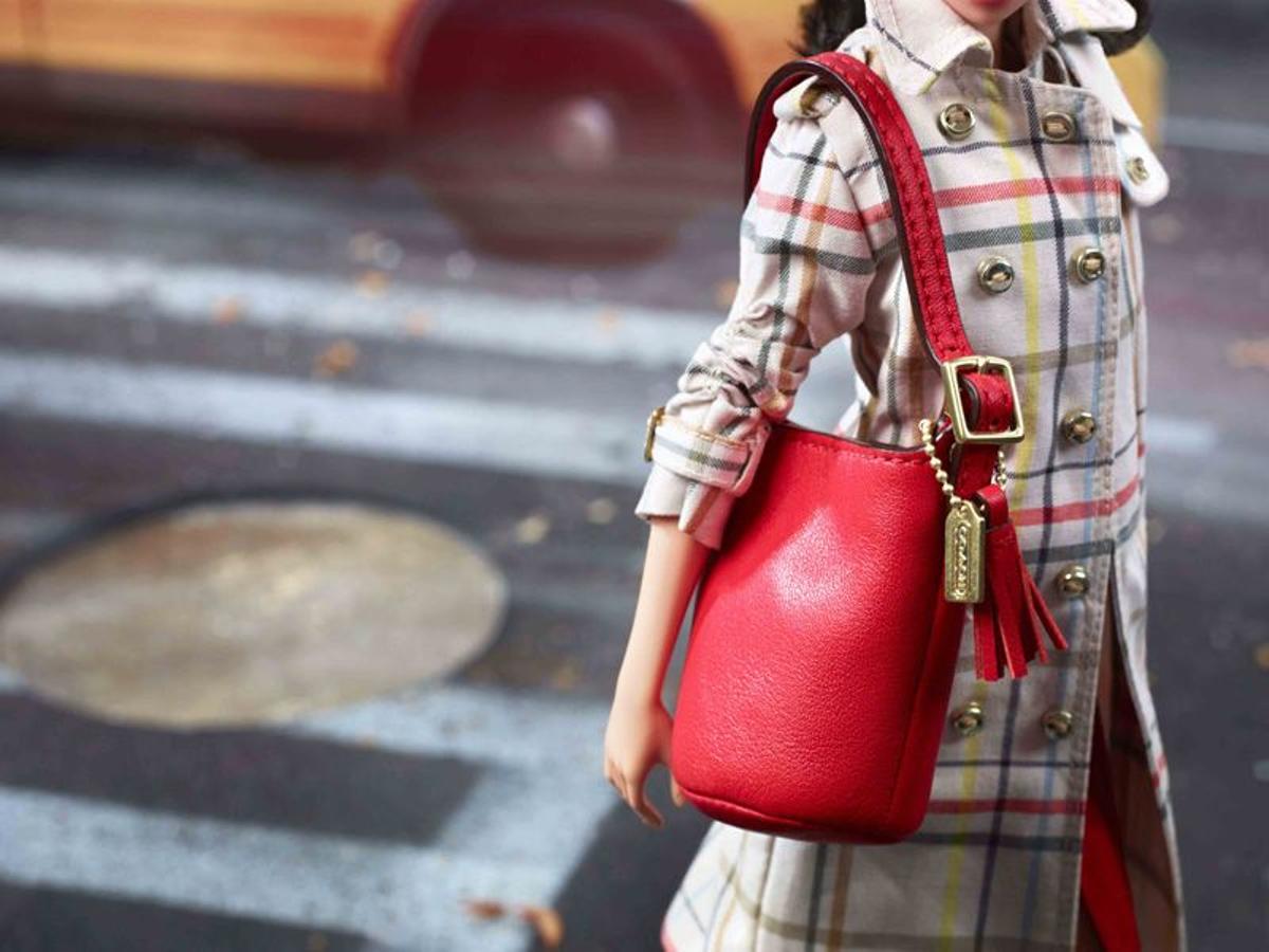 Barbie, muñeca, Coach, bolsos, accesorios, alianza, septiembre, lanzamiento