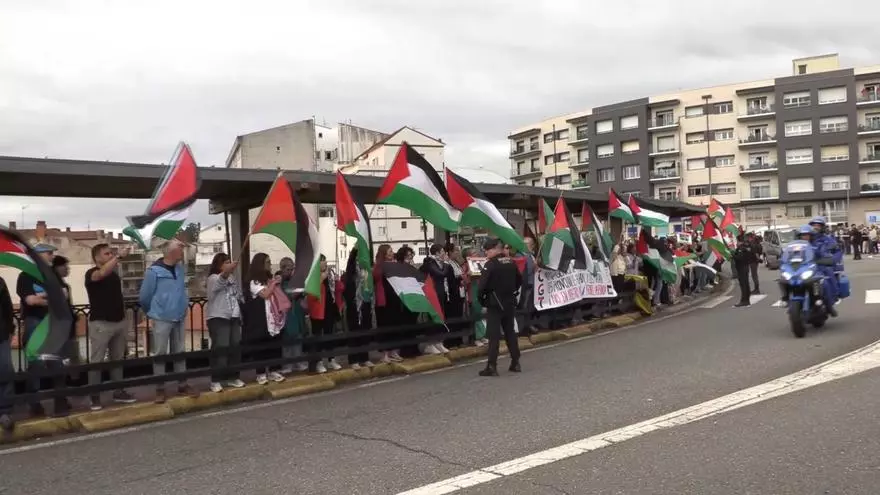 Protestas propalestinas en la Vuelta a su paso por Pontevedra