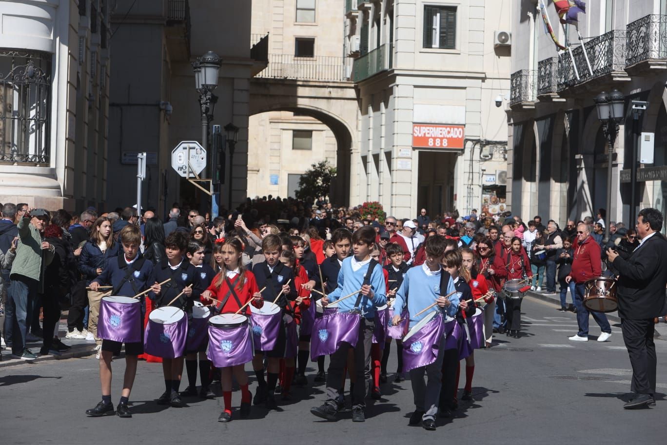 Así ha sido la Tamborrada que da inicio a la Semana Santa en Alicante