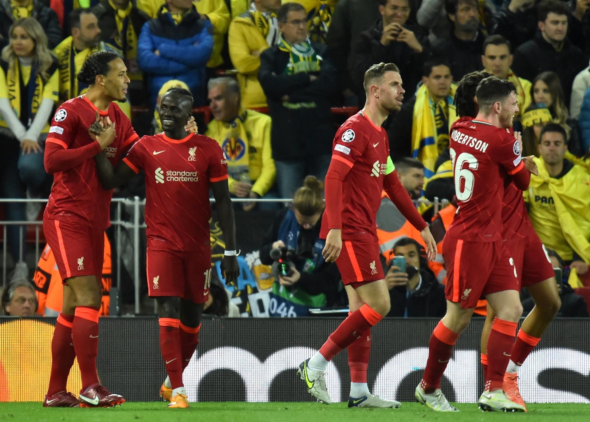 Fotogalería | Las mejores imágenes de la primera parte en Anfield