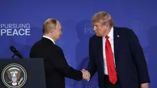 EEUU alcanza un "acuerdo trascendental" con Putin para el suministro de tres millones de toneladas de diésel ruso "a corto plazo"