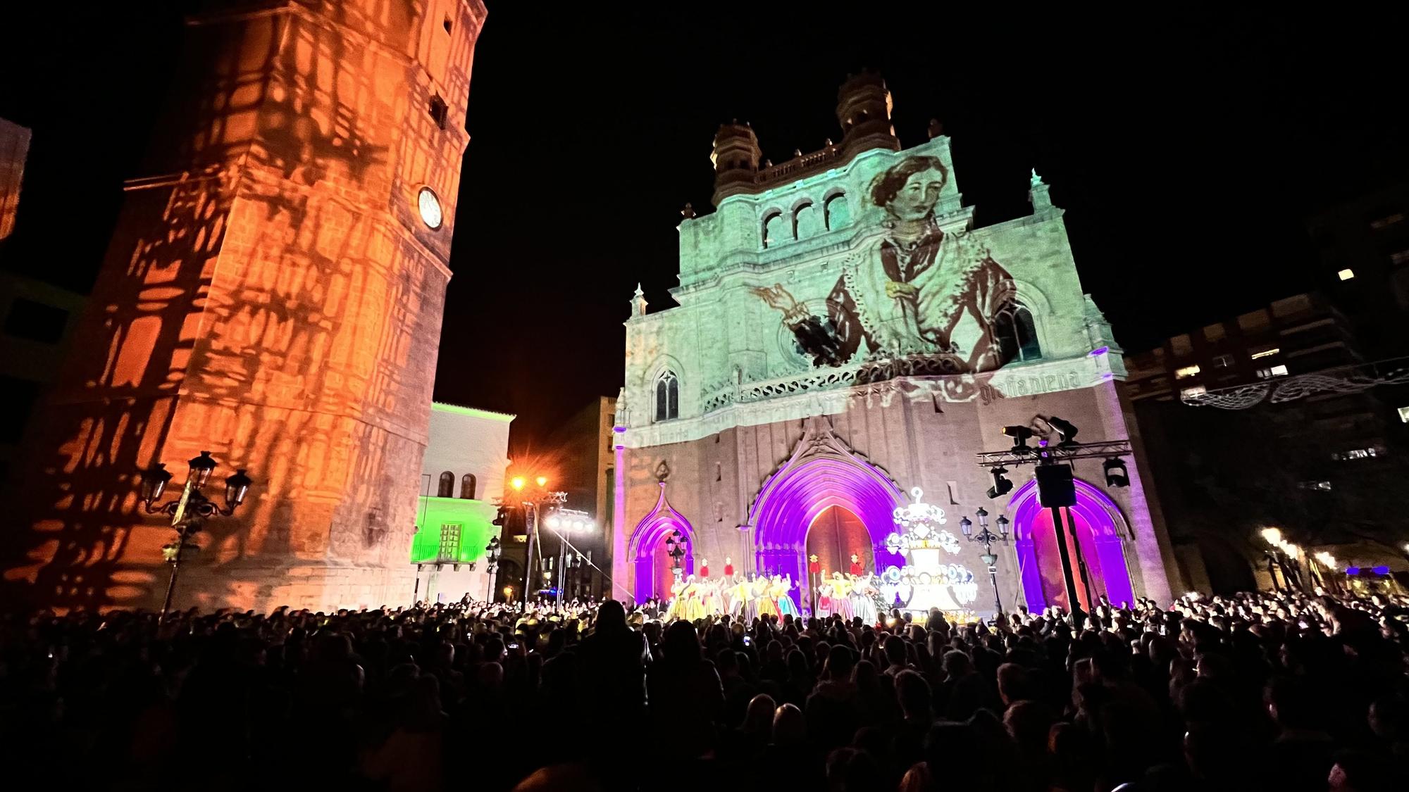 Homenaje a los trajes típicos de la Magdalena en el Vítol