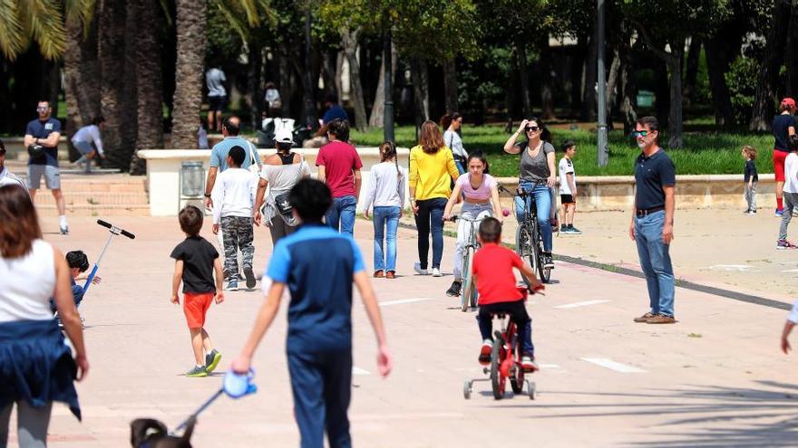 La C. Valenciana registra cinco fallecimientos y solo once ingresos por coronavirus