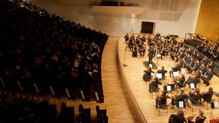 La Orquesta Sinfónica del Conservatorio Óscar Espla durante su concierto en el ADDA.