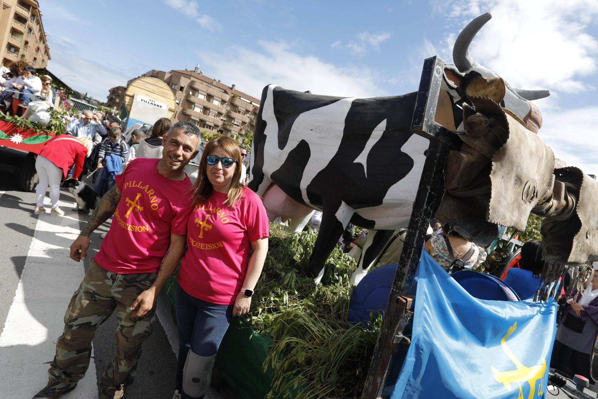 San Isidro, en Castrillón, en imágenes: carrozas, ambiente en las calles, homenaje a los "güelos"...