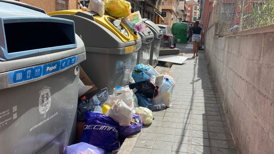 El Ayuntamiento de Alicante admite que hay un problema con la limpieza y señala dos culpables