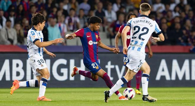 FC Barcelona - Real Sociedad, el partido de la liga EA Sports, en imágenes