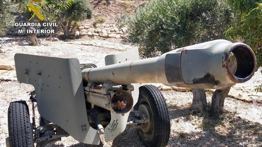 Aparecen cuatro cañones de artillería en una finca de Abanilla
