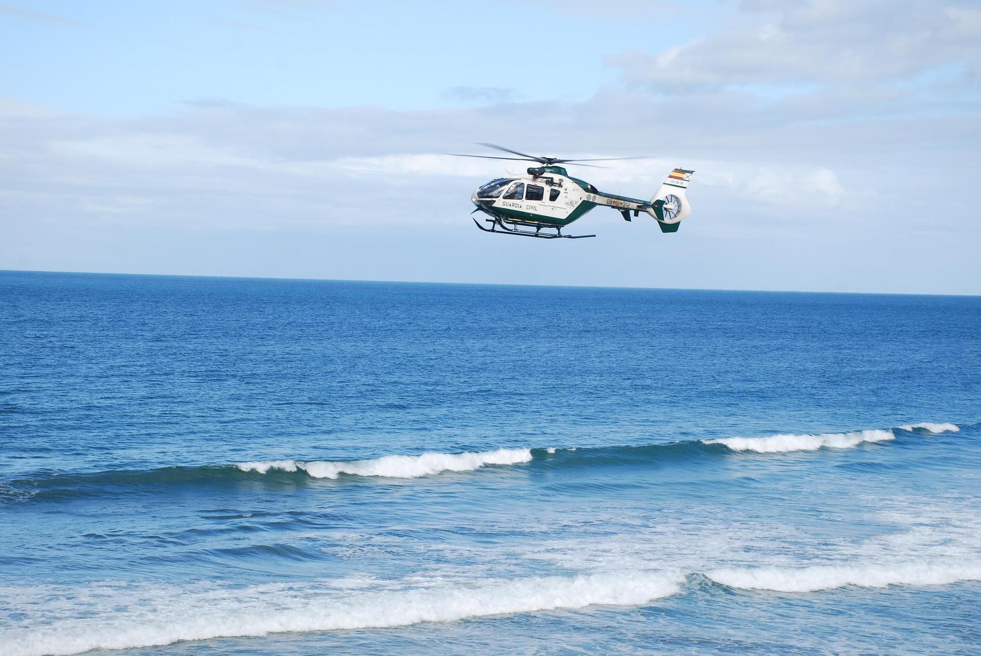 Búsqueda de un desaparecido en el mar en Llanes