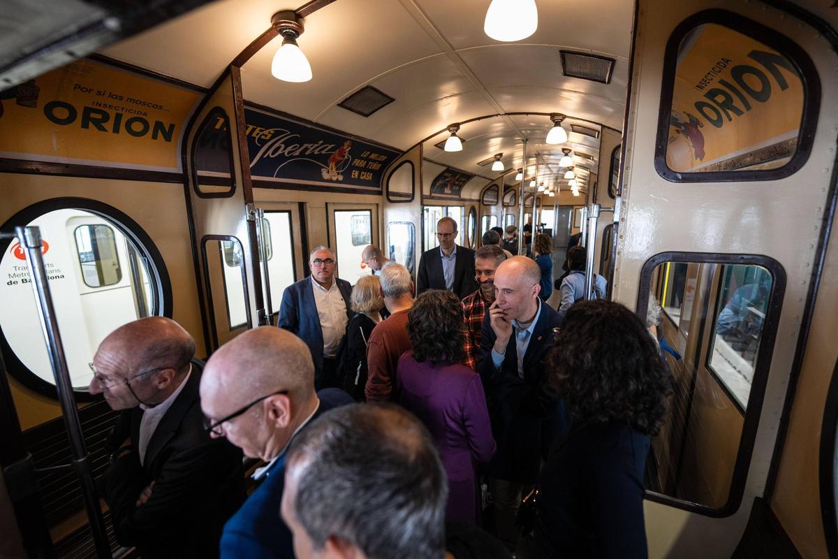 Jaume Collboni inaugura la exposición gratuita de trenes históricos restaurados por el centenario del metro
