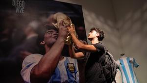Maradona vuelve a Barcelona con la exposición inmersiva Diego Vive
