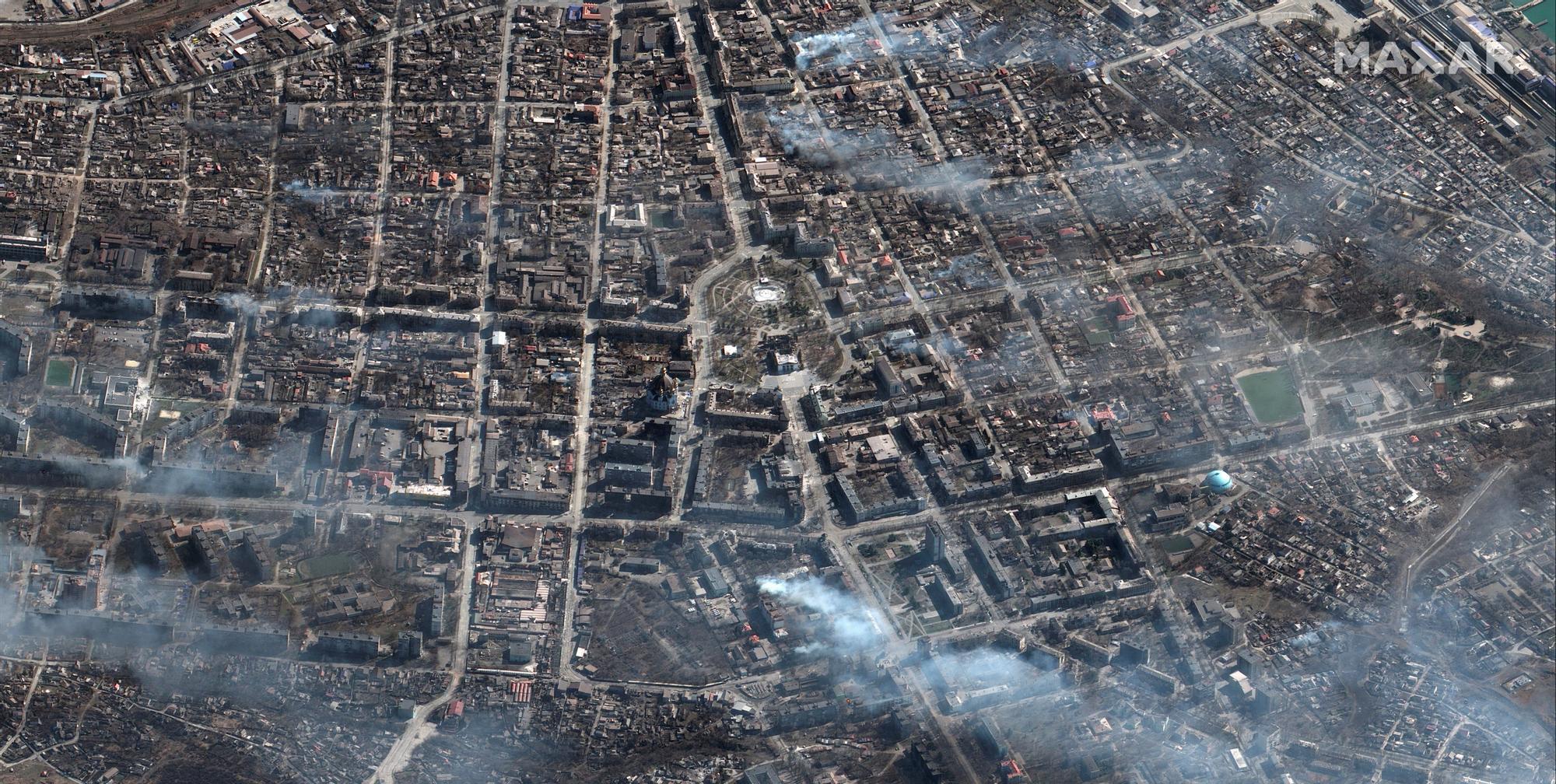 Imagen satélite de la ciudad de Mariúpol bombardeada.