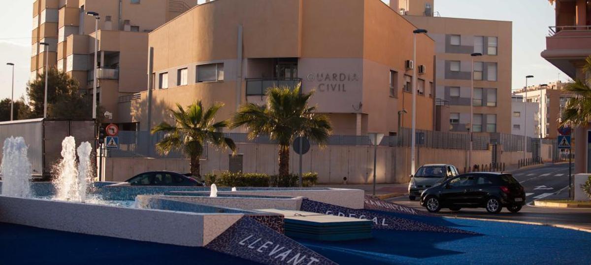 El cuartel de la Guardia Civil de Santa Pola, en una imagen de archivo