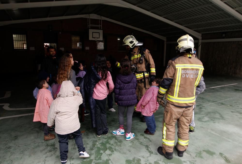 Intervención de bomberos en Tudela Veguín.